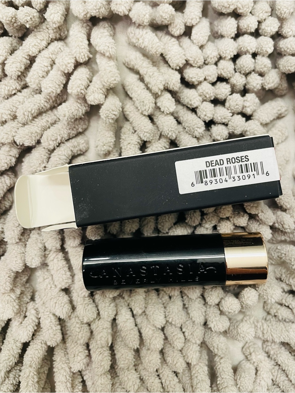 Anastasia Beverly Hills Matte Lipstick, Dead Roses, 1.3 g, 0.045 fl oz - Picture 3 of 5